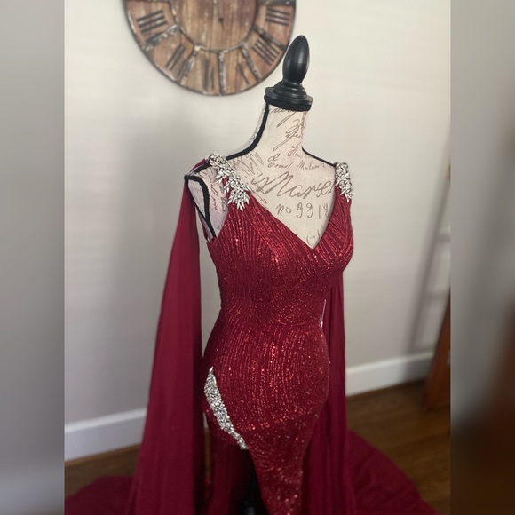 Sparkly deep red pageant evening gown, prom dress, gala gown or formal dress - Picture 5 of 5